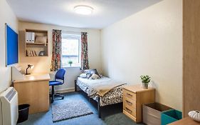 Joivy Budget 4,5 And 6 Bed Private Flats, In Historic Old Town (Adults Only)