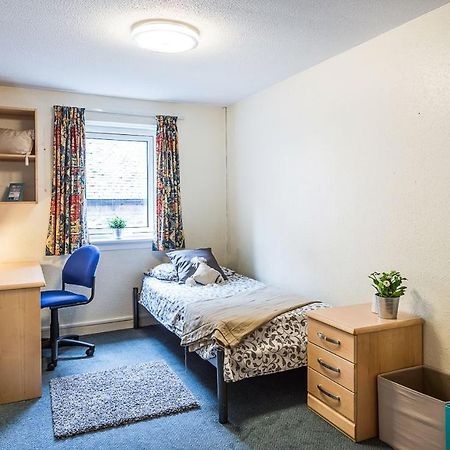 Joivy Budget 4,5 And 6 Bed Private Flats, In Historic Old Town (Adults Only) Edimburgo Esterno foto