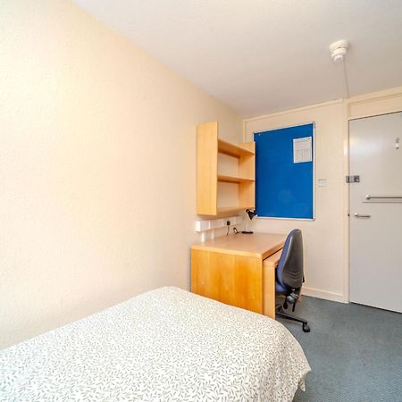 Joivy Budget 4,5 And 6 Bed Private Flats, In Historic Old Town (Adults Only) Edimburgo Esterno foto