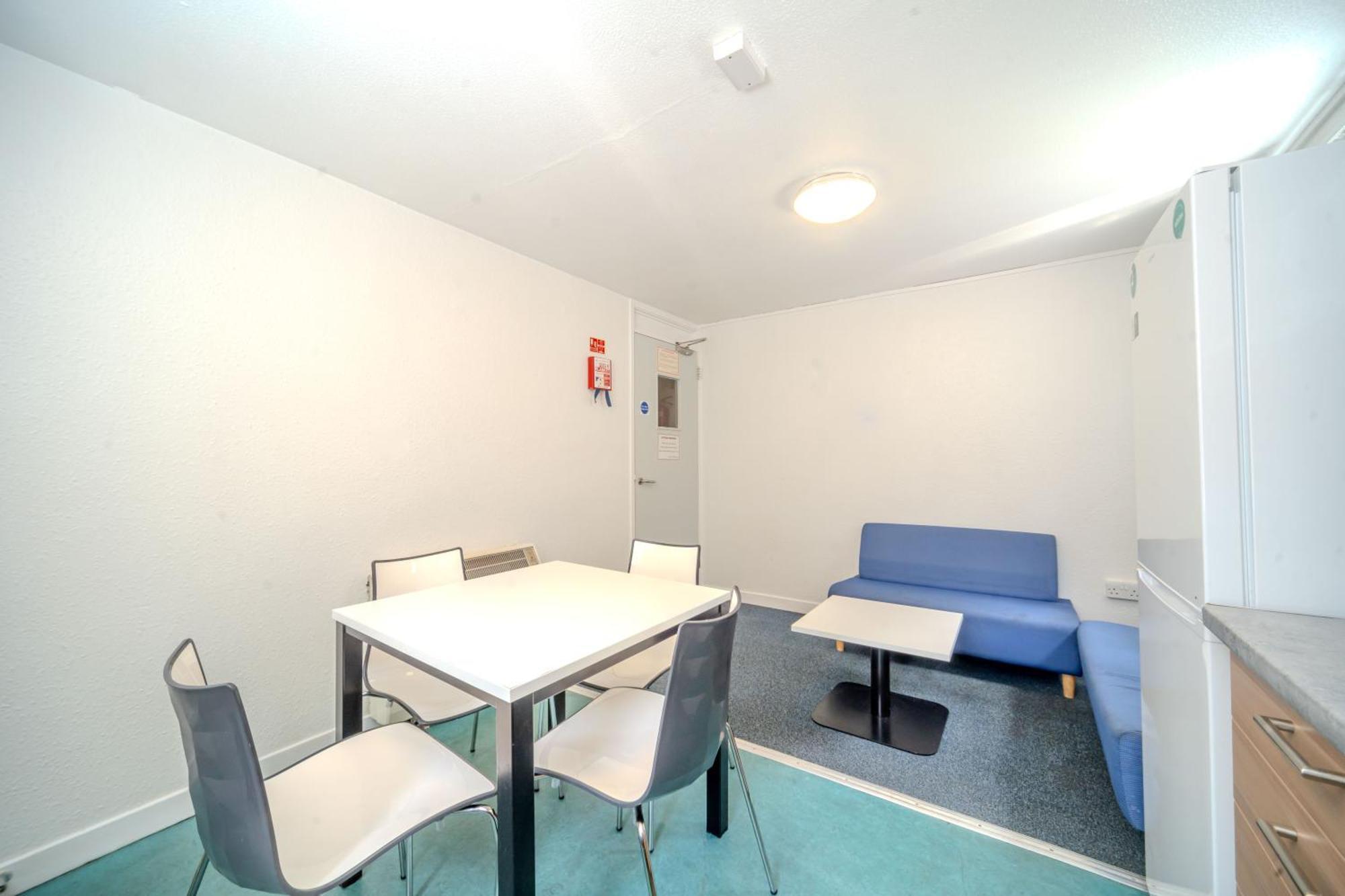 Joivy Budget 4,5 And 6 Bed Private Flats, In Historic Old Town (Adults Only) Edimburgo Esterno foto